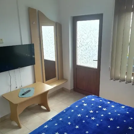 Гостевой дом Pensiunea Lyo Доуэ-Май